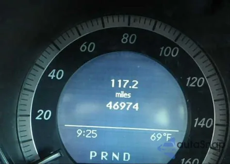 2009 Mercedes-Benz C300 из США, поврежденный, VIN WDDGF54X69R046870